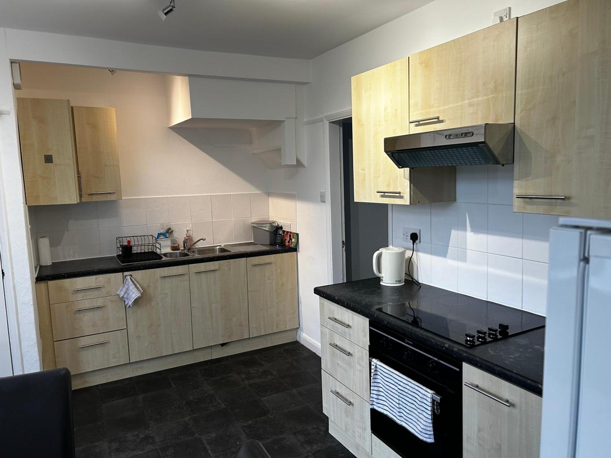 בריסטול Family Home Near Cribbs Causeway And The Wave, Just 2 Minutes From Airbus And Rolls Royce מראה חיצוני תמונה